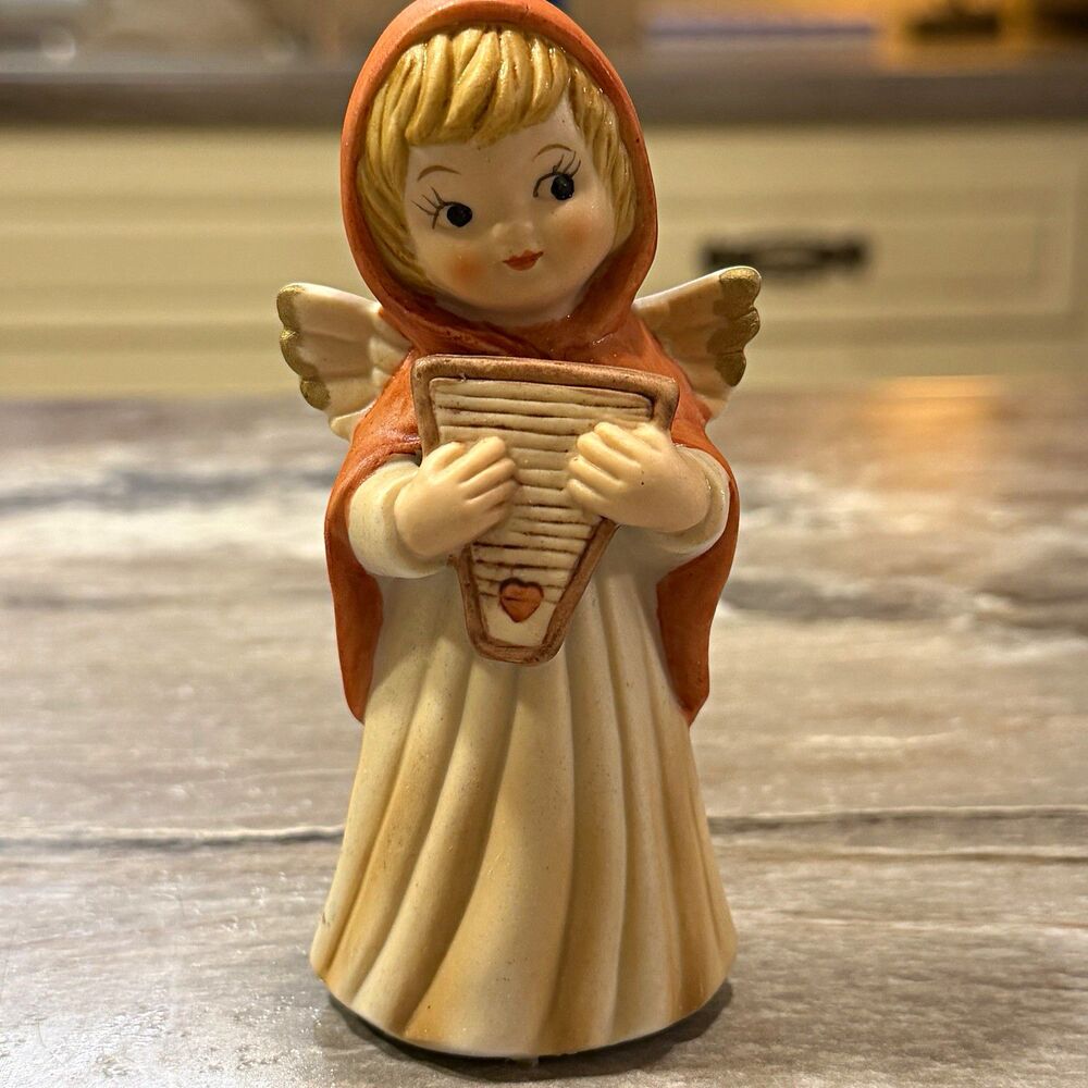 Lefton Hand Painted Ceramic Music Angel 2473 Vintage Collectible Girl Figurine